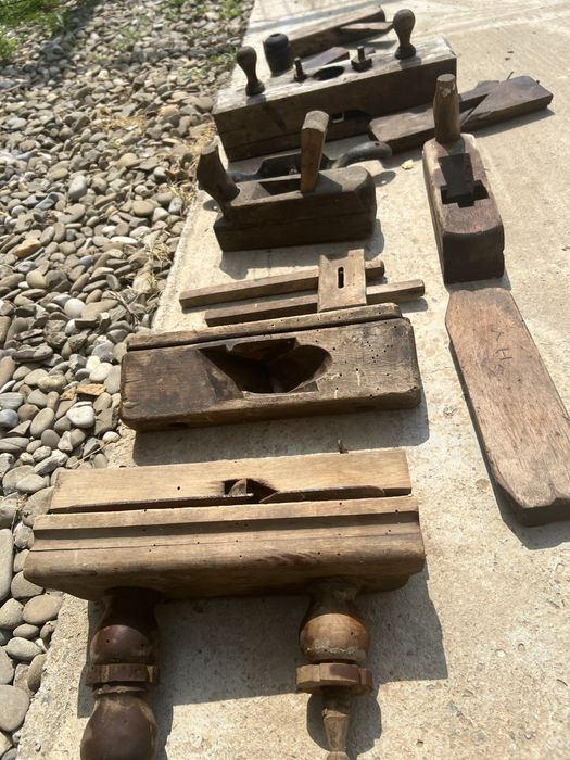 Rindele vechi din lemn