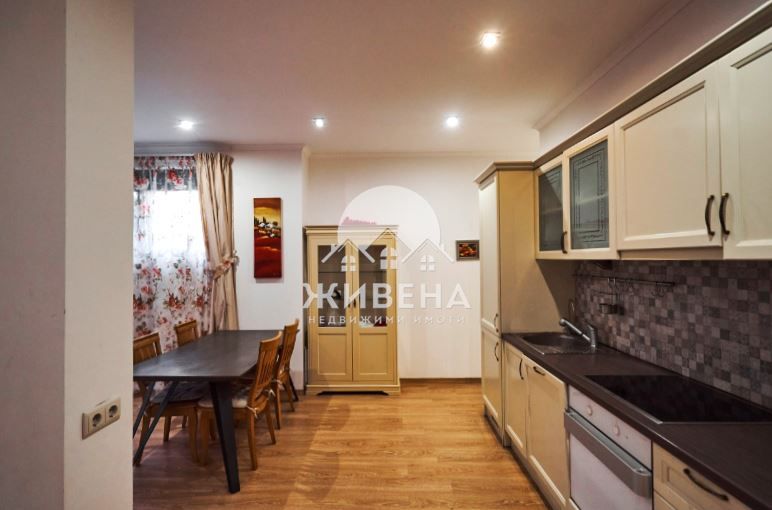 Продава се Тристаен апартамент в Варна, Бриз - 133 кв.м за 2151 €/кв.м - Снимка #5