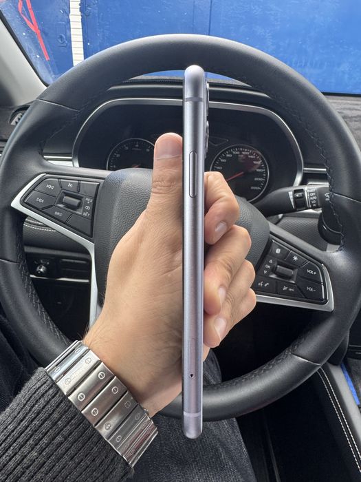 iPhone 11 128 гб идеал