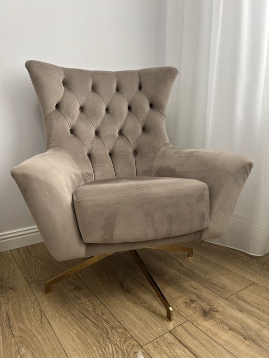 Vand fotoliu rotativ Intermobili cu picioare aurii