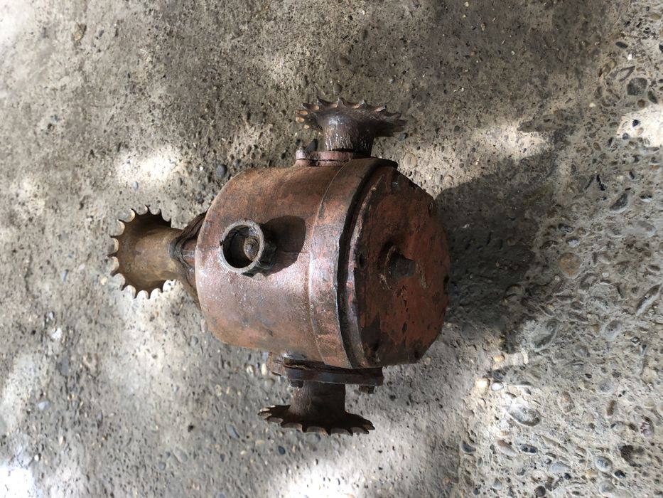 Редуктор угловой