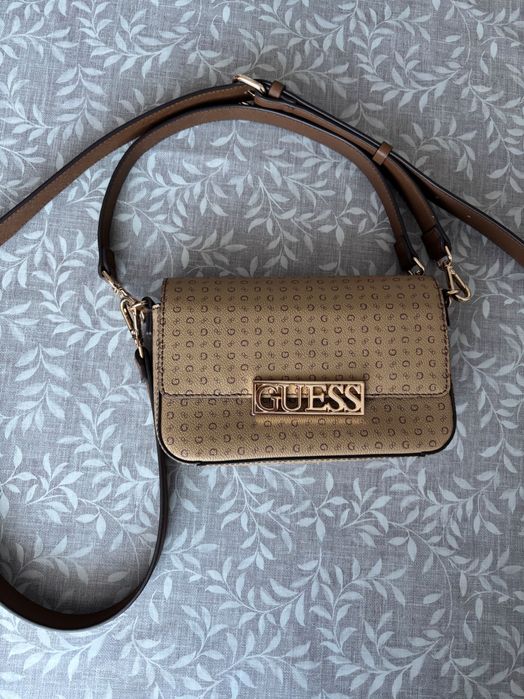 Оригинална нова дамска чанта Guess