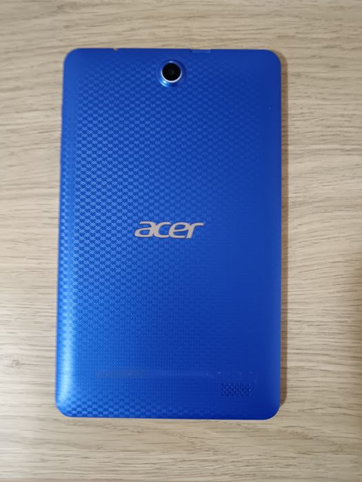 Продавам таблет ACER!