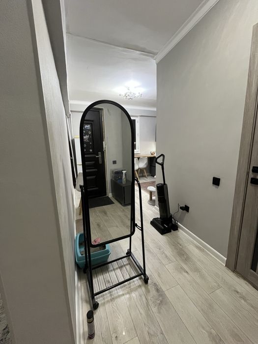 Зеркало наполтное