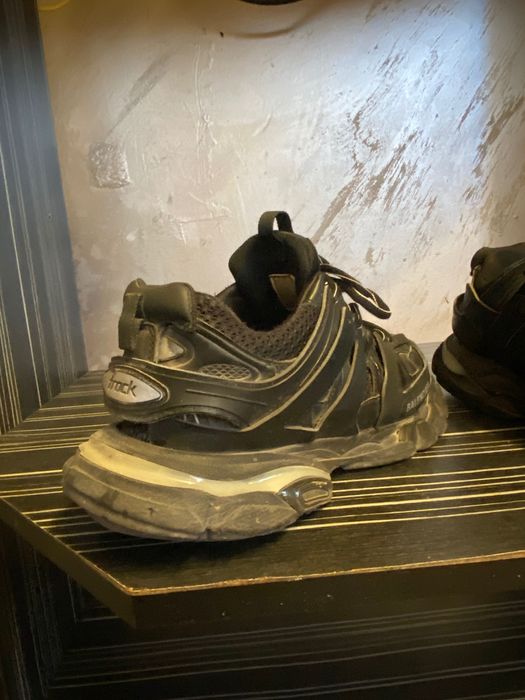Balenciaga track