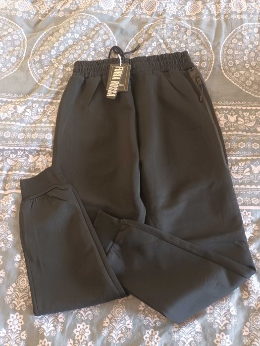 Мъжки спортни долници и горнища