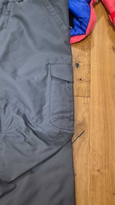 Geaca si pantaloni snowboard Burton