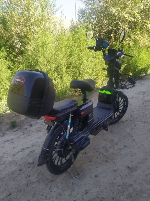 Elektro skuter sotiladi