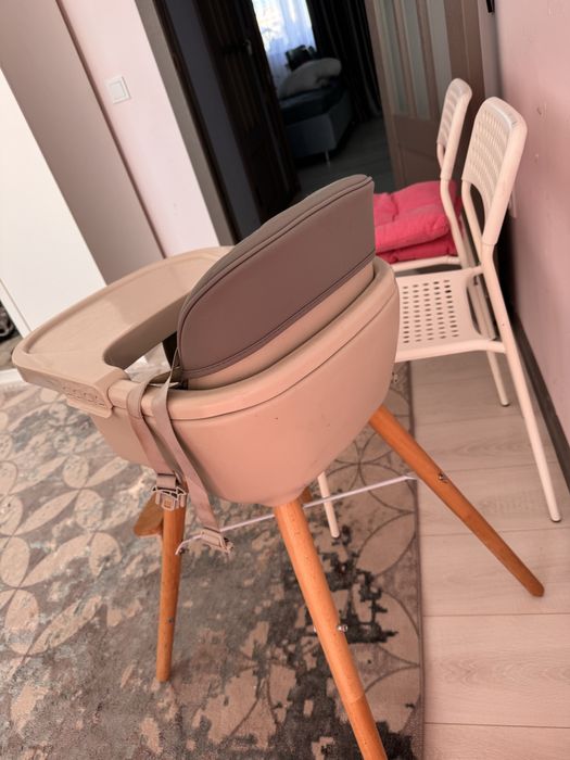 Детский стульчик для кормления