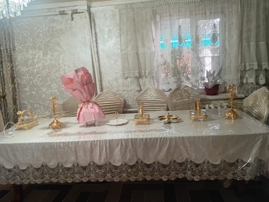 стол раздвижной.