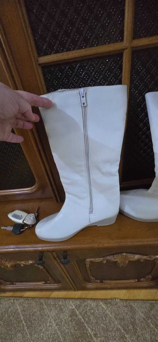 Сапоги кожанные белые Австрия