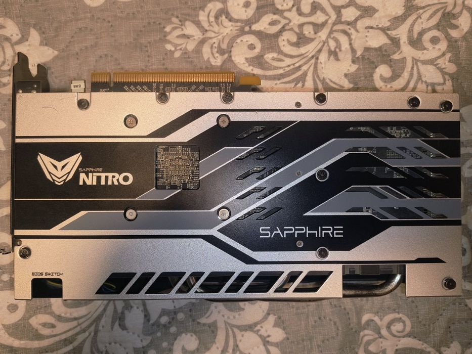 Vând placa video Saphire Nitro RX580 4GB RAM