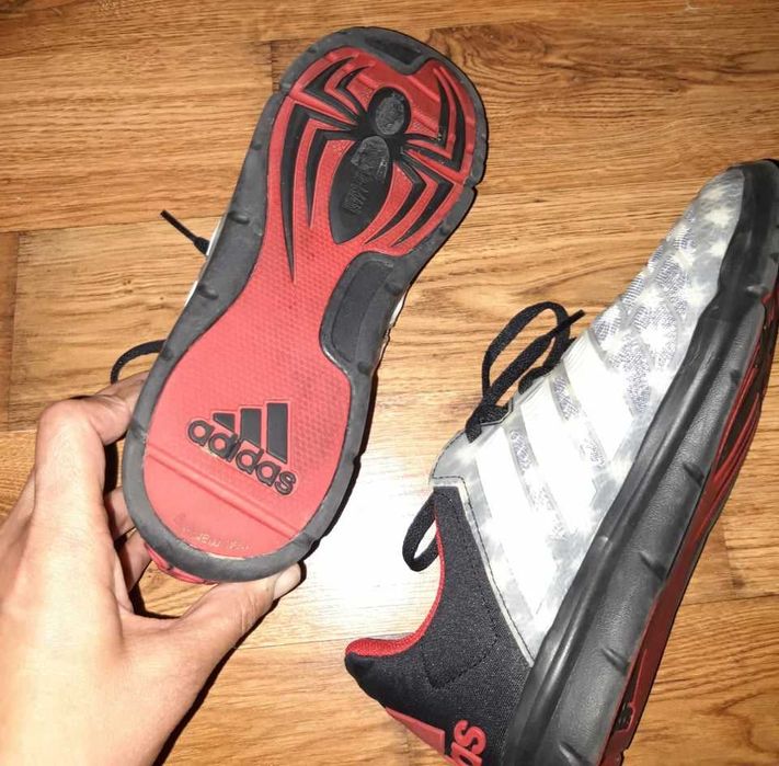 Като нови детски Adidas Spider-Man