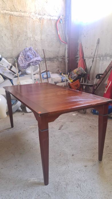 Масивна маса череша внос от Европа