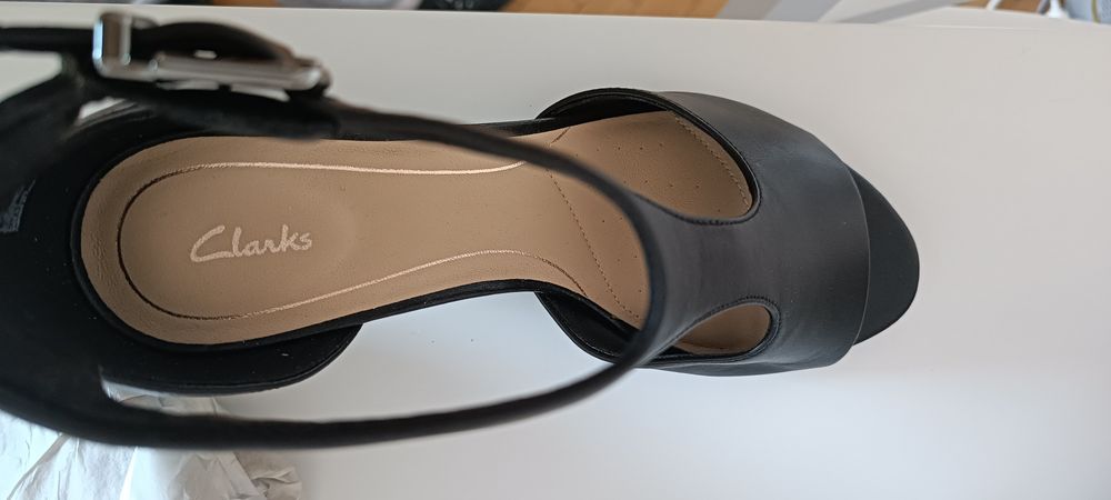 Нови дамски обувки сандали Clarks No39