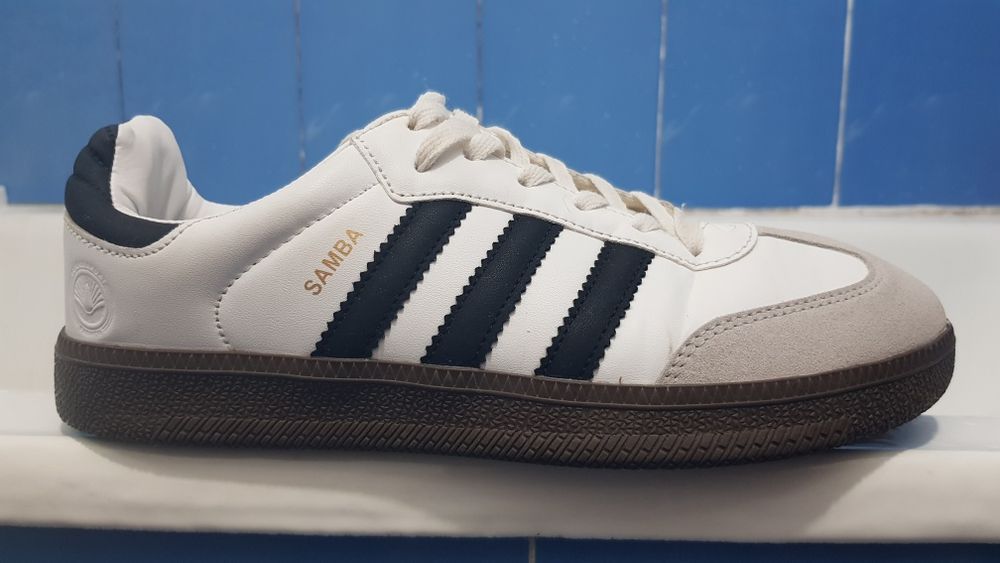 Кроссовки  Adidas  Samba