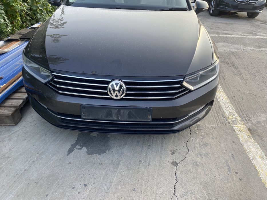 Rampă injectoare Volkswagen Passat B8 1.6 Tdi  DCX