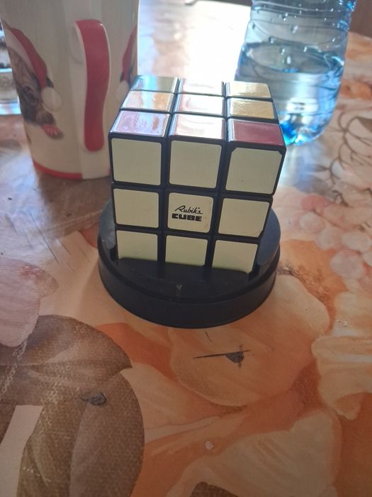 Оригинално кубче рубик