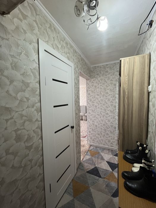 2 бөлмелі квартира сатылады!