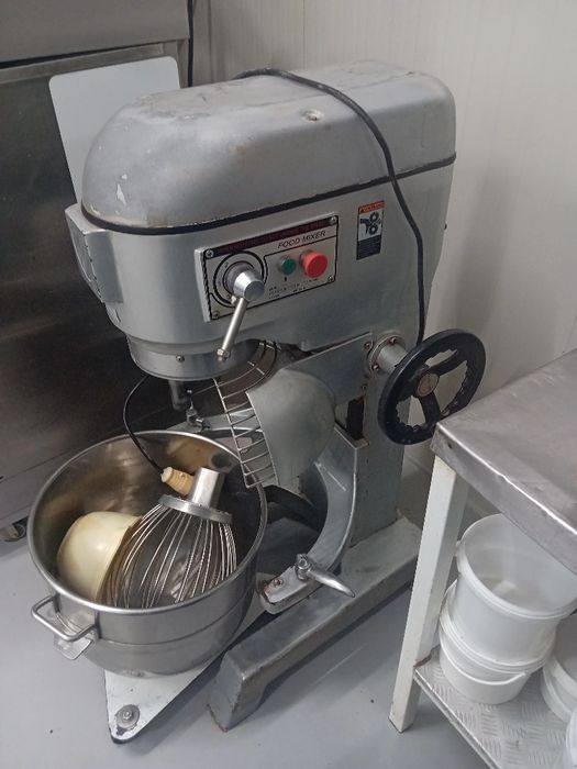 Сладкарски миксер планетарен