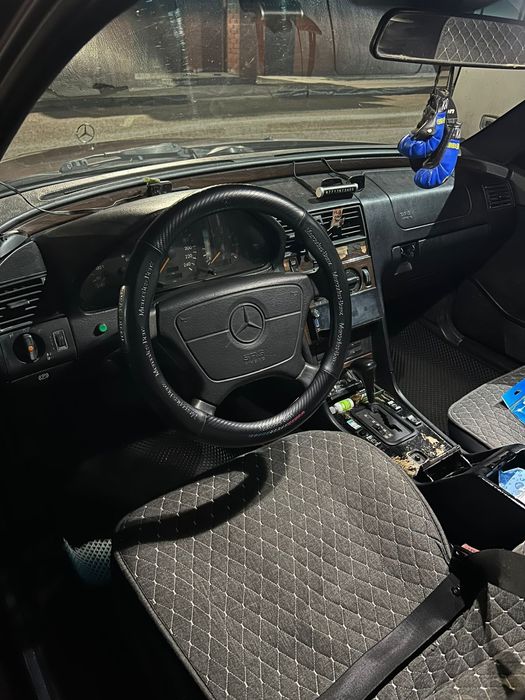 Mercedes - Benz.