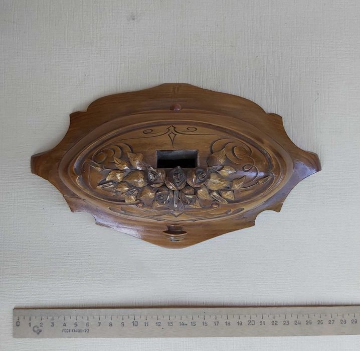 Деревянное зеркало с подставкой