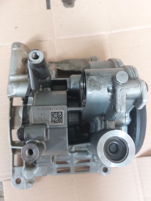 Pompă ulei BMW 3000 diesel