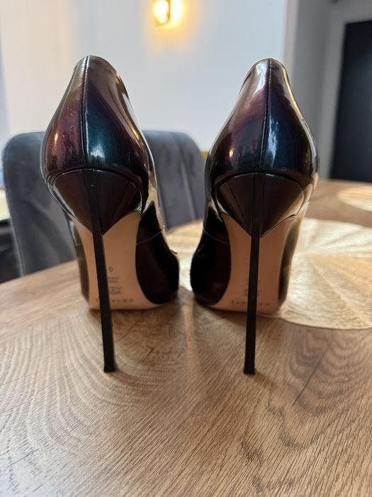 Pantofi Casadei, originali