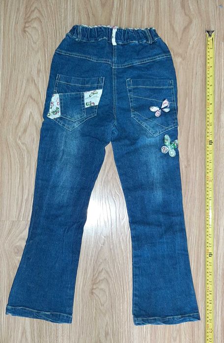 Продам джинсы для девочки 6-8 лет, новые