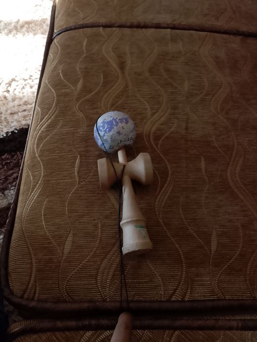 Vând sau schimb kendama JAPAN