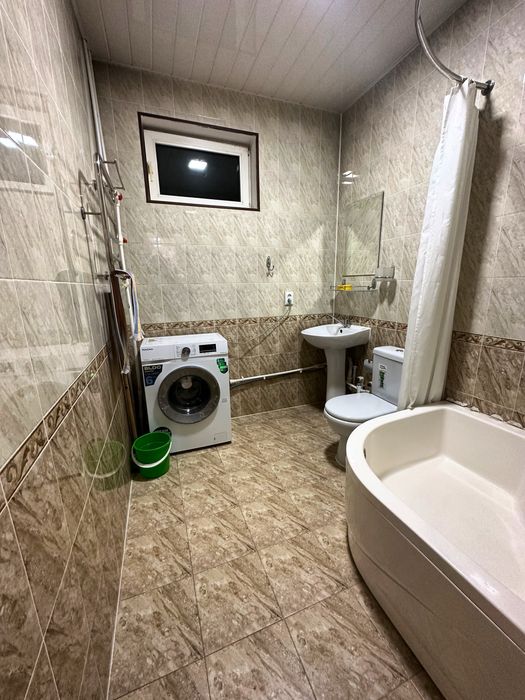 Сдаётся квартира,Алмазарский район,3/3/4 банковский дом 113м2