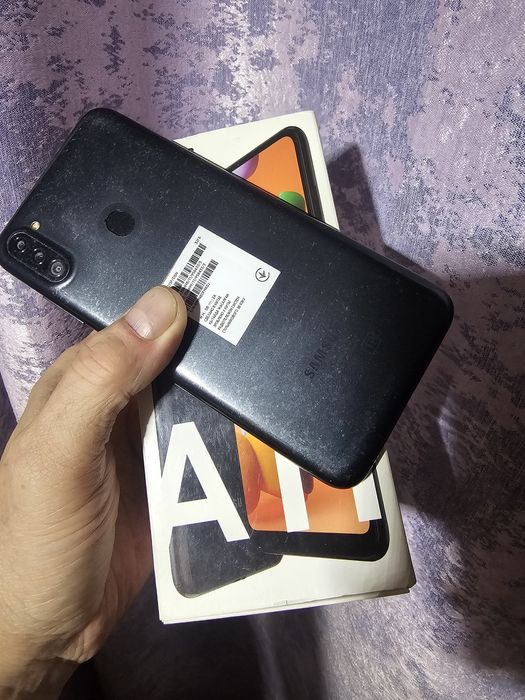 Продам телефон Самсунг А 11