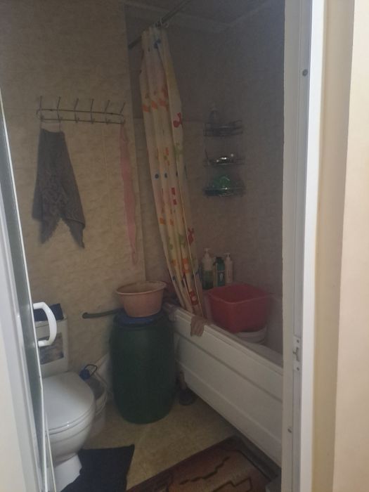 3 хотели уйти сотилади кимёгарлар кург'онида,продаётся 3х комнатная