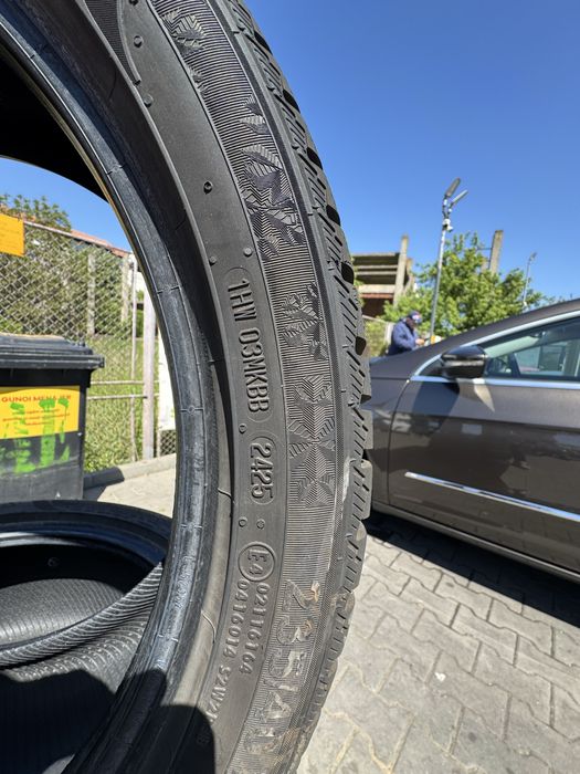Semperit Speed Grip 3 - 235/40/r18 DOT2425