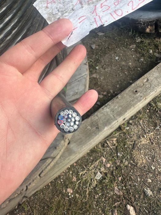 Продам кабель 
[2