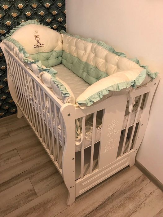 Pătuț bebe + saltea cocos, apărător și lenjerie
