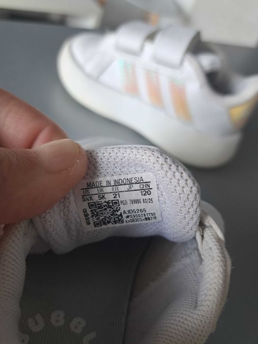 Маратонки Adidas