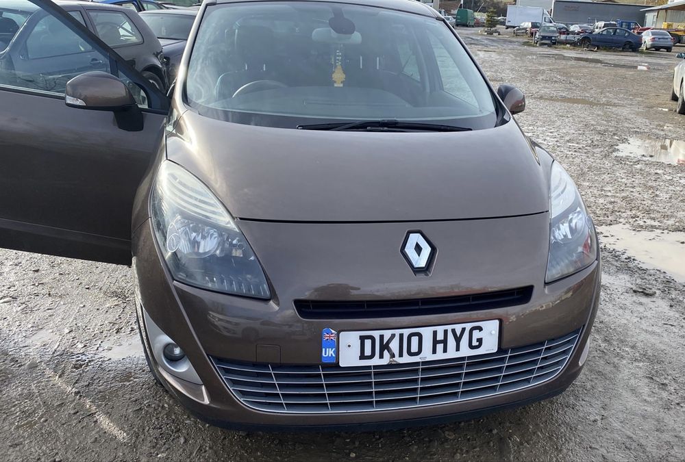 Dezmembrez Renault Scenic 3