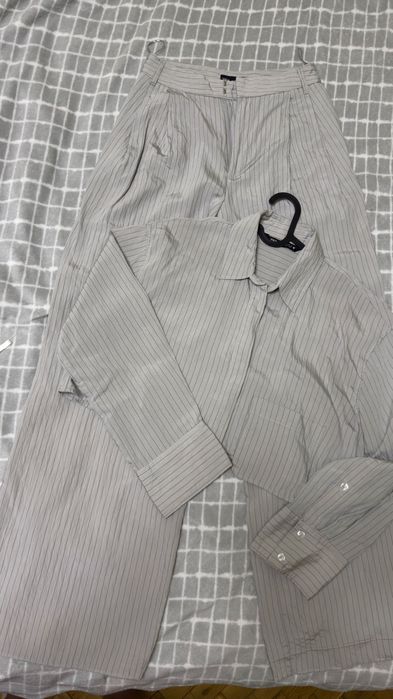 Костюм Zara (панталон + къса риза) XS–S