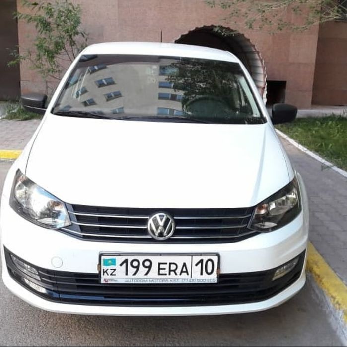Volkswagen Polo 2015 г.