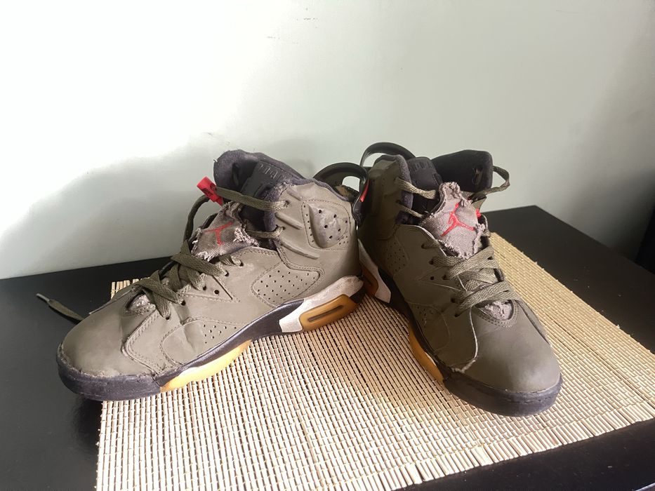Кроссовки “Nike”