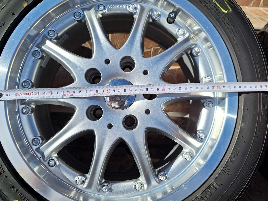 Vand jante auto pe 16, potrivite pentru diferite modele