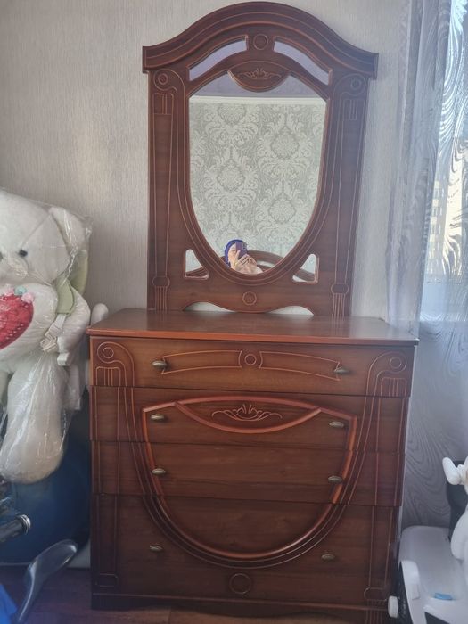 Спальный гарнитур