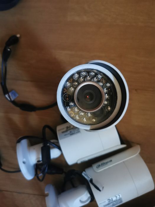 Camere supraveghere IP Hikvision +sursa alimentare12v camere