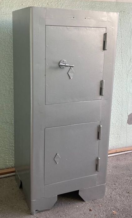 Срочно продам советский сейф. Огнеупорный