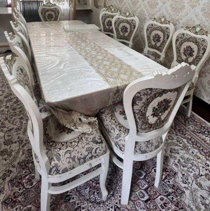 Stol stul 12talik sifati zoʻr saqlangan