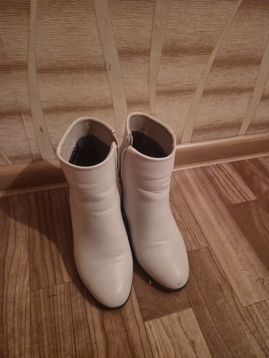 Продам ботинки (для весны )