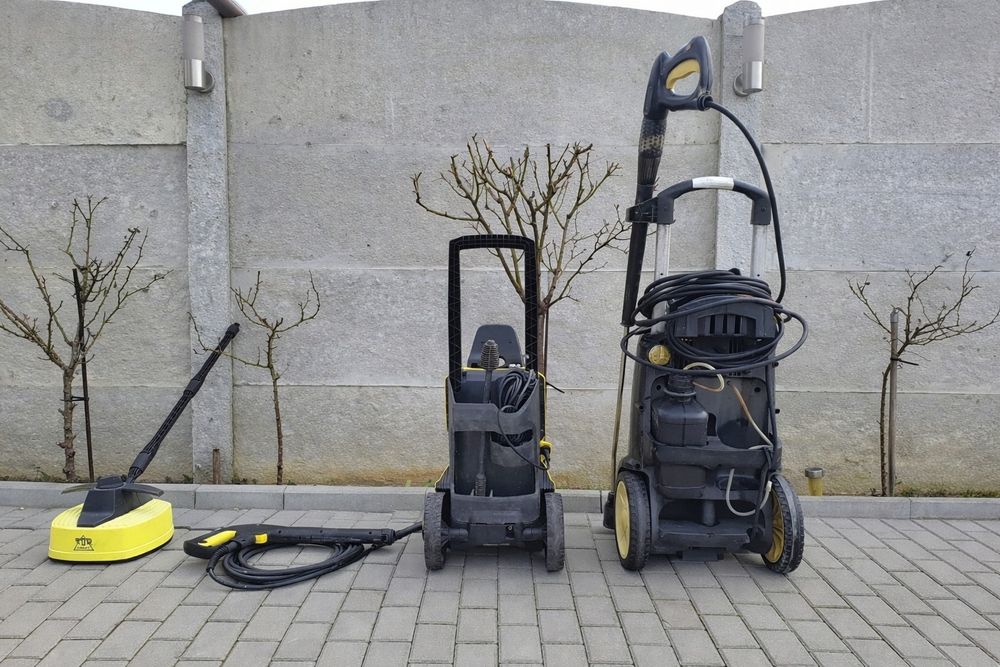 Aparat cu presiune Karcher.