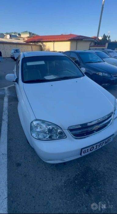 Chevrolet lacetti LTZ 1.8 вариант