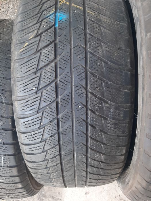 Продам шины 245/50/19 бриджистон